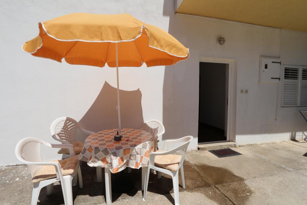 Apartments Antoneta Makarska Exterior foto