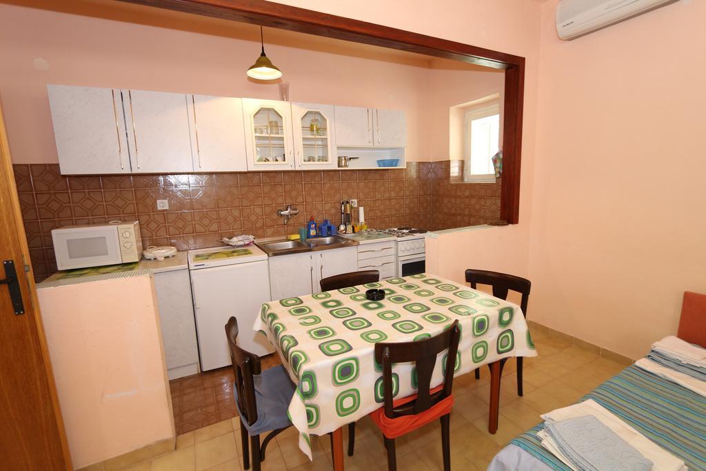 Apartments Antoneta Makarska Exterior foto