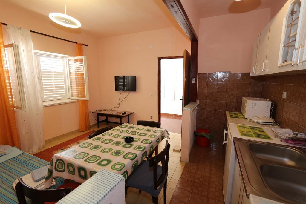 Apartments Antoneta Makarska Exterior foto