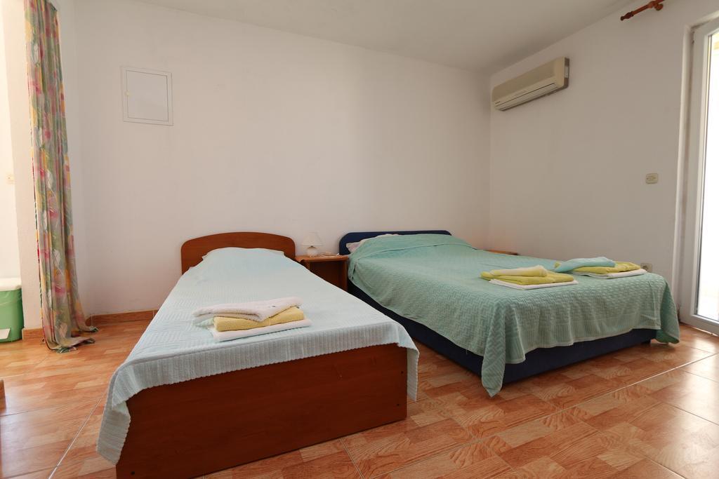 Apartments Antoneta Makarska Exterior foto
