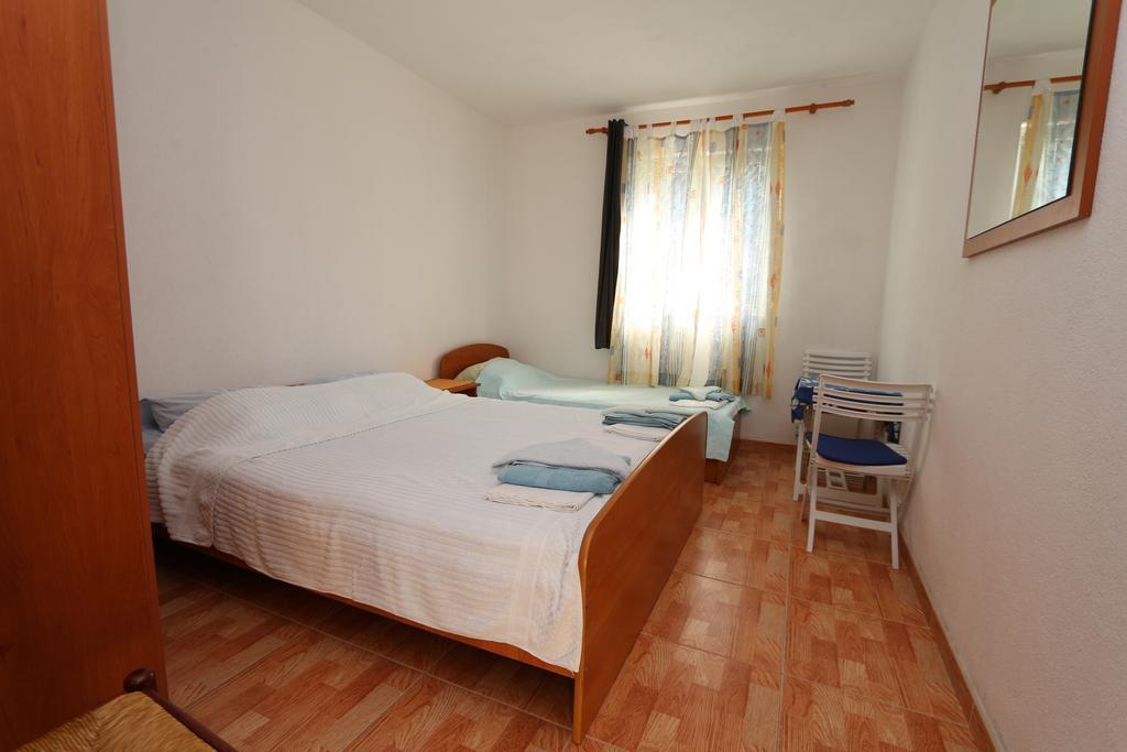 Apartments Antoneta Makarska Exterior foto