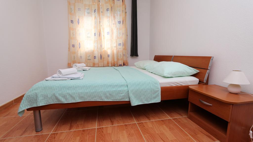 Apartments Antoneta Makarska Exterior foto