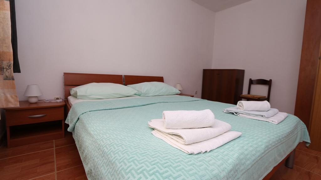 Apartments Antoneta Makarska Exterior foto