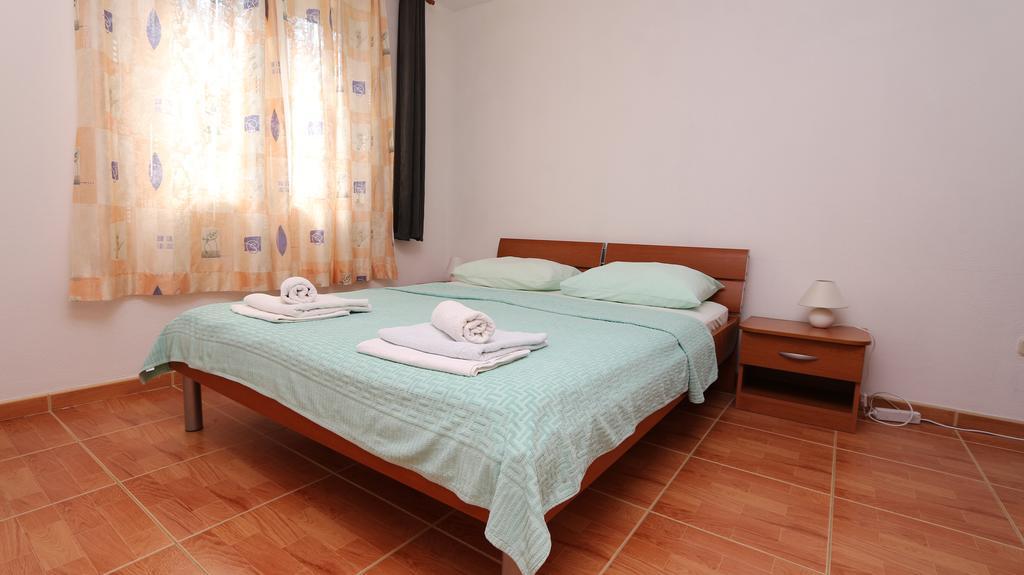 Apartments Antoneta Makarska Exterior foto