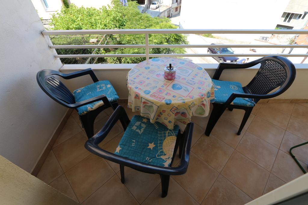 Apartments Antoneta Makarska Exterior foto