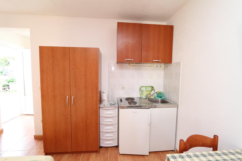 Apartments Antoneta Makarska Exterior foto